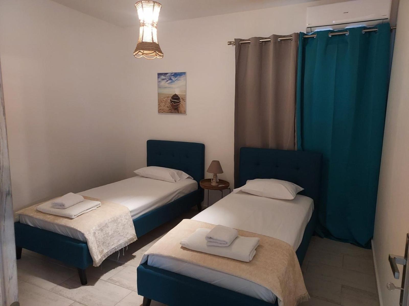 ポルト・ヘリ Luxury Arartments Tzemiヴィラ エクステリア 写真